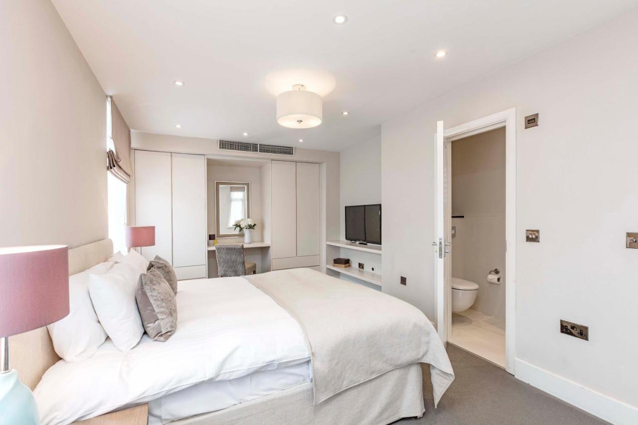 Deluxe Three-Bedroom Apartment,733217041:JPEG